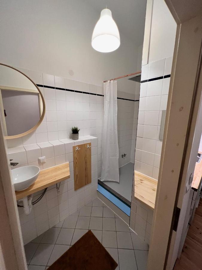 Gemuetliche 2-Zimmer-Wohnung Zentral Friedrichshain Berlin Exterior foto