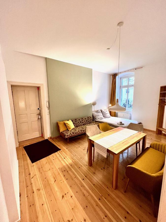 Gemuetliche 2-Zimmer-Wohnung Zentral Friedrichshain Berlin Exterior foto